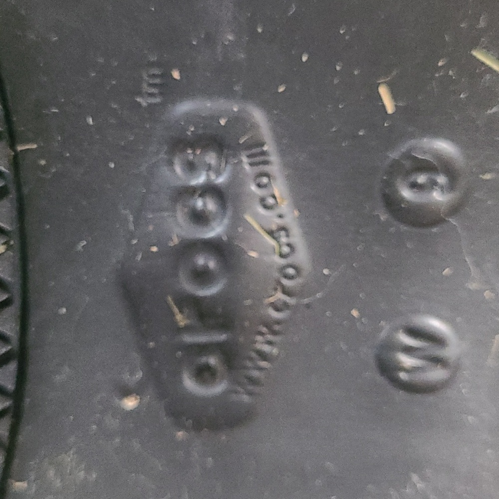 Crocs - Picture 2 of 4